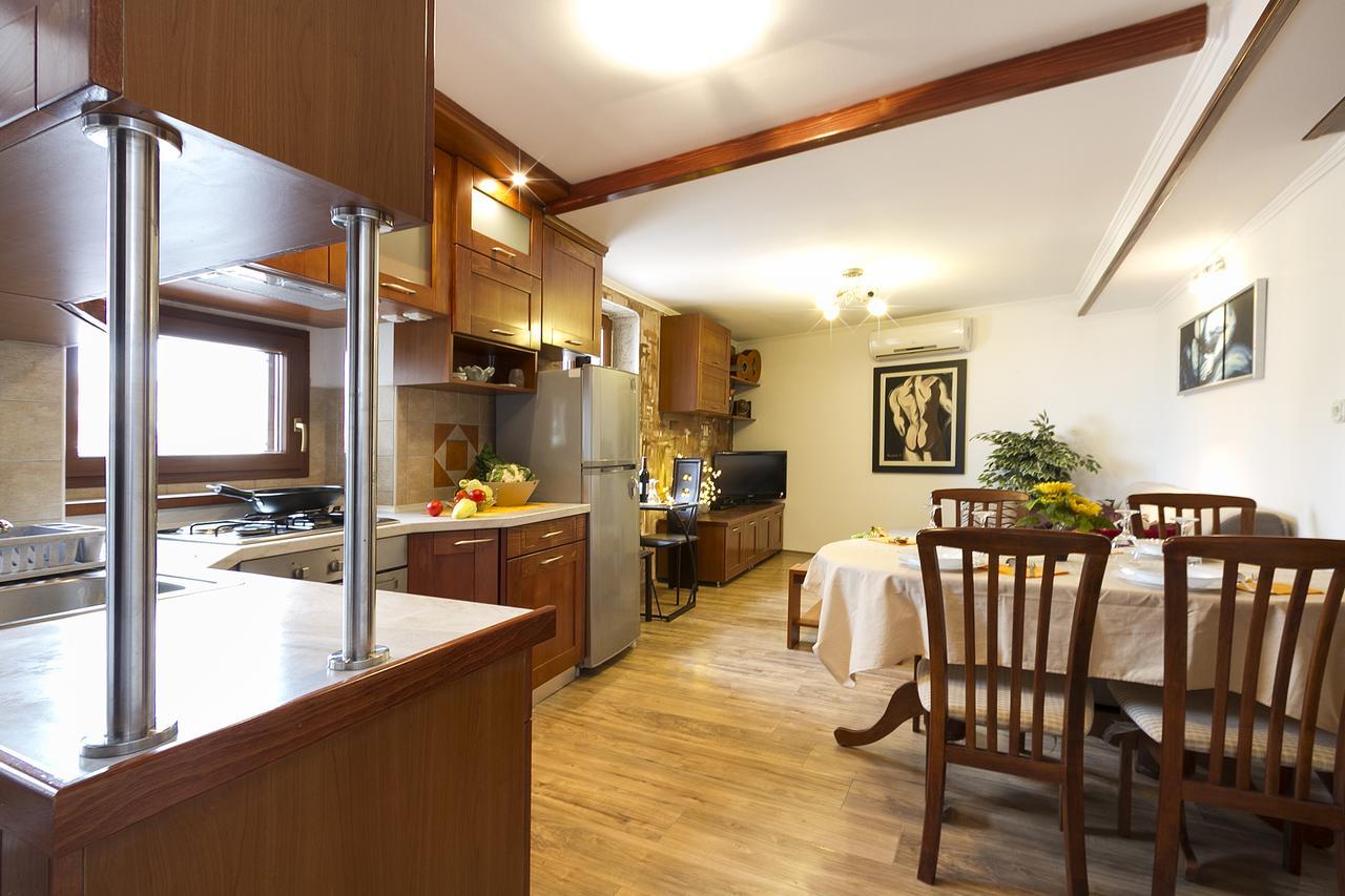 Apartment Nino 로비니 객실 사진